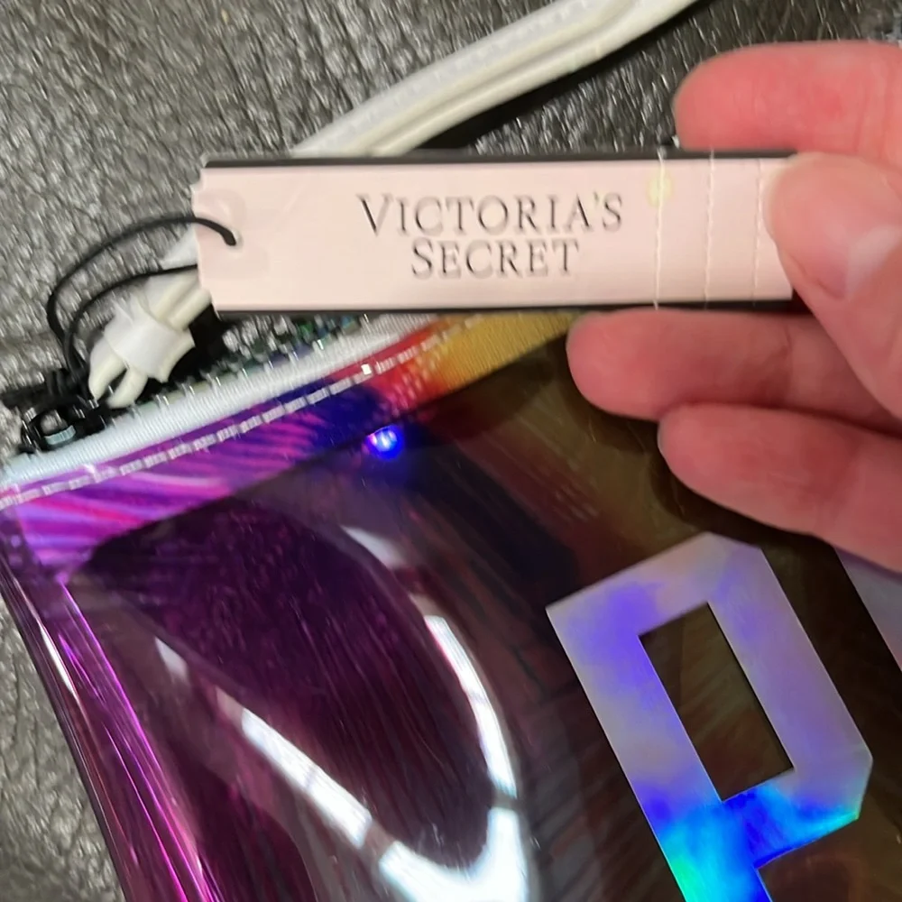PINK Victorias Secret logo essentials victoria